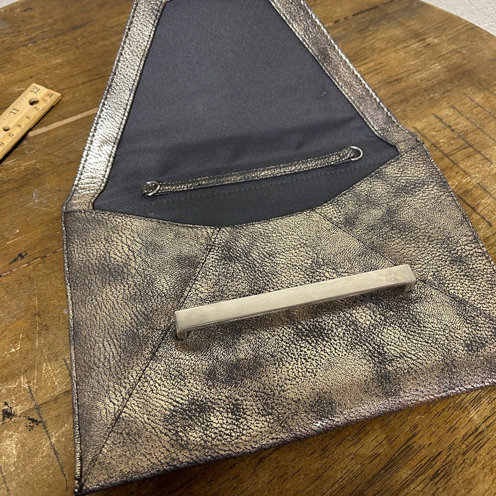 Clutch purse.